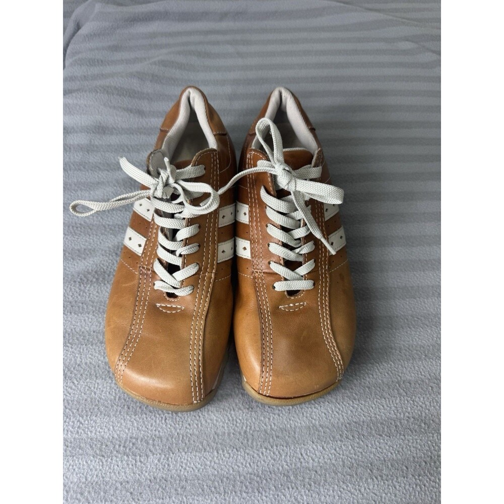 GBX Men’s Size 7M Brown Leather Lace Up Casual Shoes White Accents